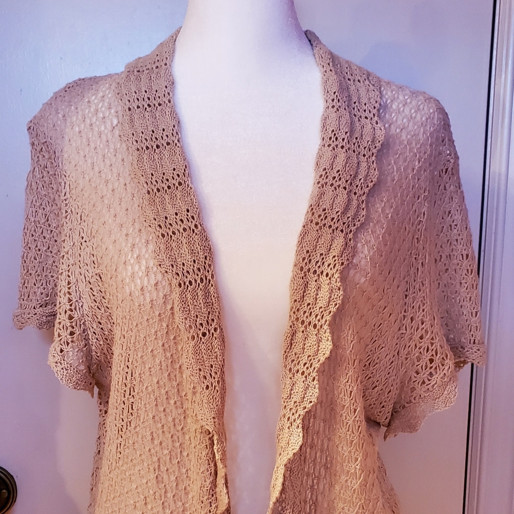NWOT XL Crocheted Lightweight Shell Top short sleeve